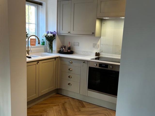 Room for rent in Glyn Eiddew, Falcon Lodge