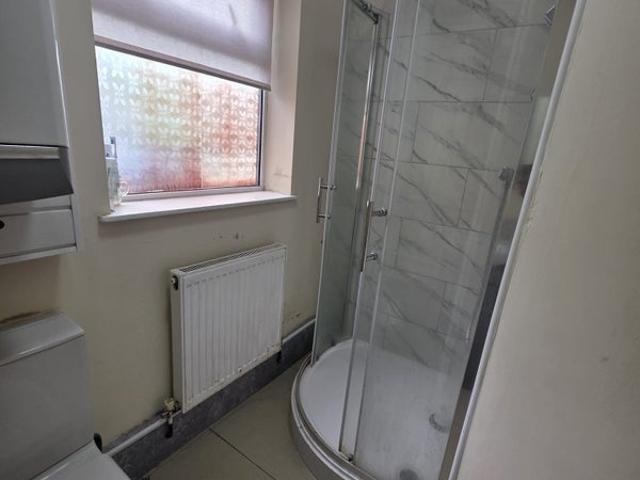 Room for rent in Leyfields, Kettlebrook