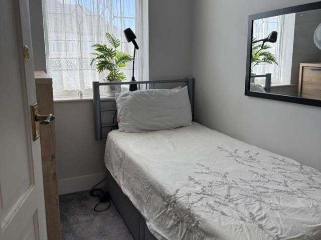 Room for rent in London Borough of Havering, Greater London