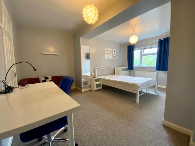 Room for rent in Roebuck, Shephall