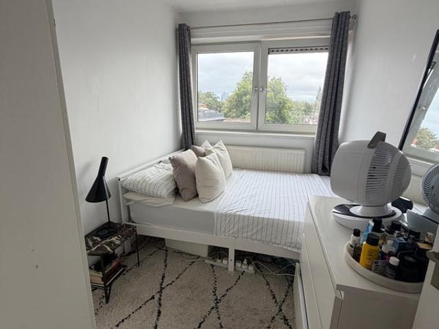 Room for rent in Stepney, Greater London