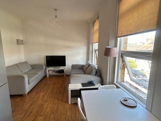 Room for rent in South Woodford, Greater London