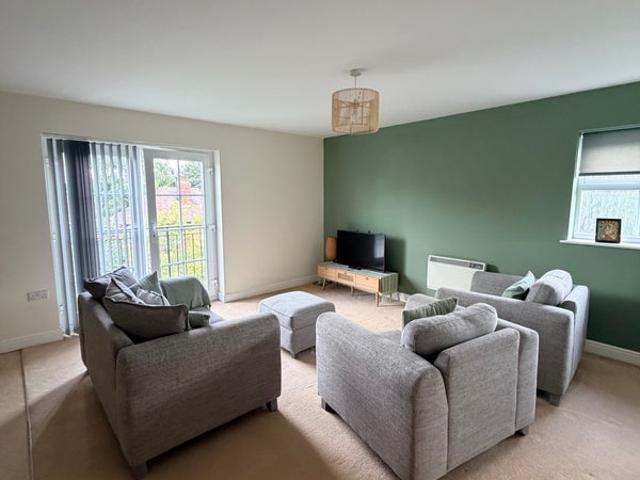 Room for rent in Wrenthorpe, West Yorkshire