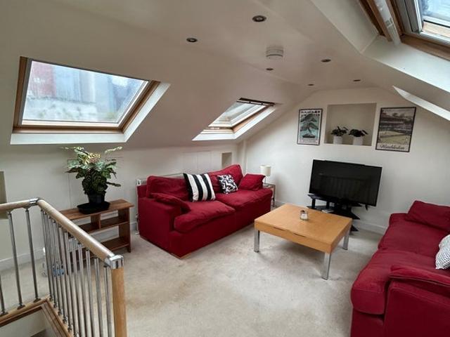 Room for rent in Oval, Greater London