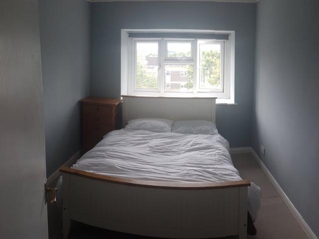 Room for rent in Southfields, Greater London