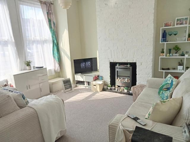 Room for rent in Earlsfield, Greater London