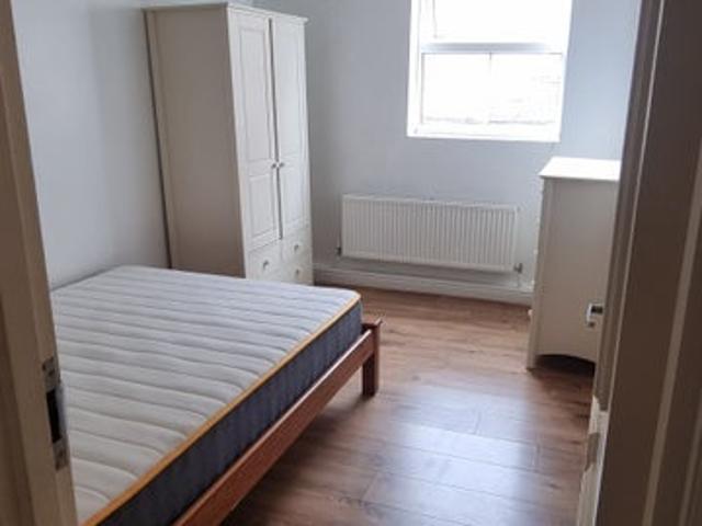 Room for rent in Southfields, Greater London