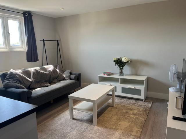 Room for rent in London Borough of Ealing, Greater London
