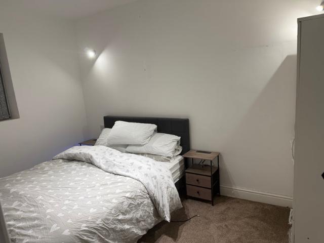 Room for rent in Royston, South Yorkshire