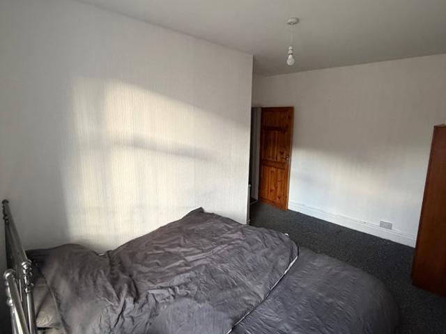 Room for rent in Smallbridge, Burnedge