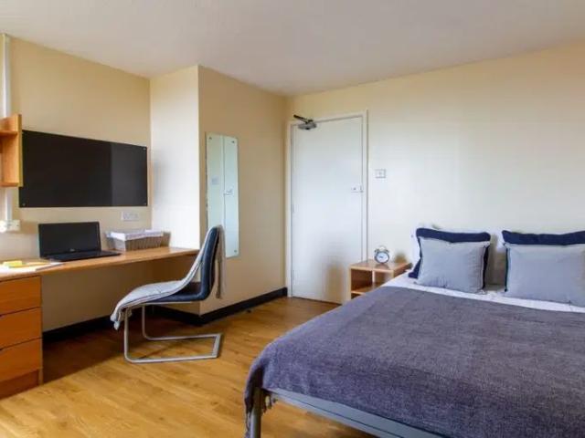 Room for rent in Bede Island, Old Wharf