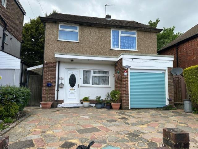 Room for rent in Caterham on the Hill, Tandridge