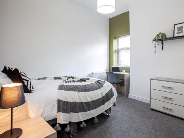 Room for rent in Chesham, Bury