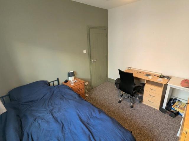 Room for rent in Windmill Hill, Bristol