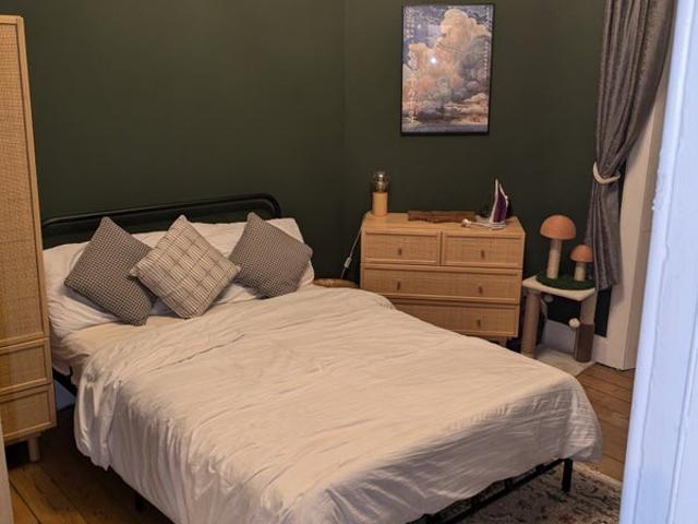 Room for rent in Hillside, Leith