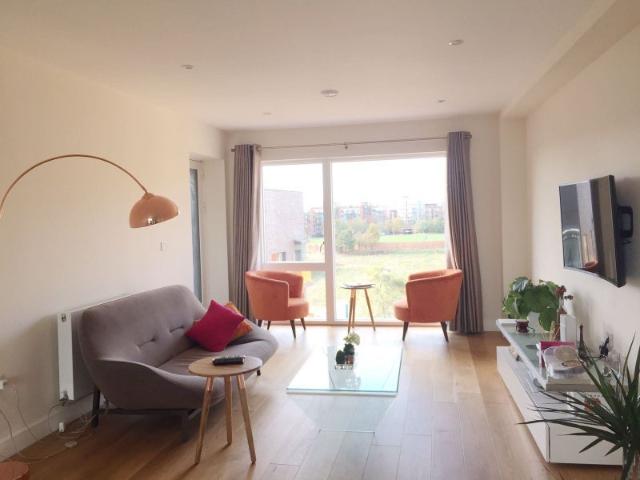 Room for rent in Greenwich Peninsula, Greater London
