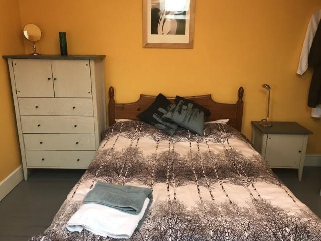Room for rent in Gorse Hill, Trafford Park