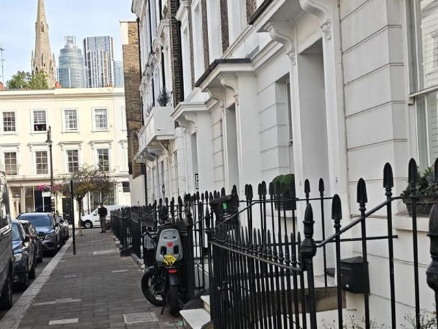 Room for rent in Pimlico, Greater London