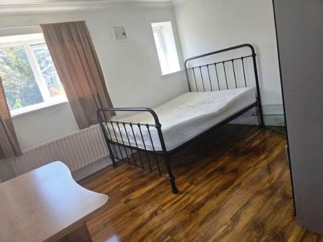 Room for rent in London Borough of Havering, Greater London