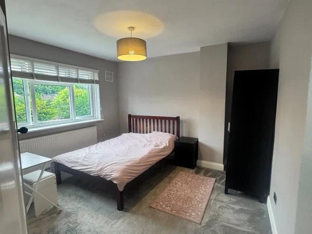 Room for rent in West Ewell, Ewell