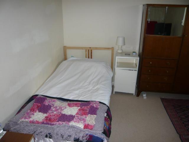 Room for rent in St John's, Warwick