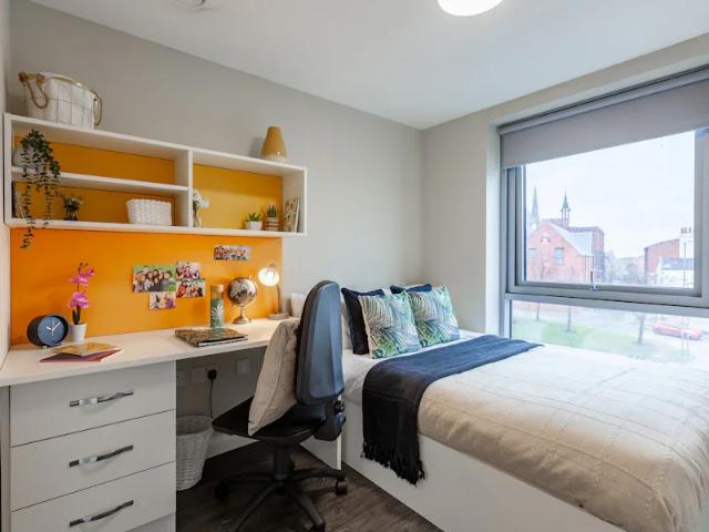Room for rent in Islington, Calderstones
