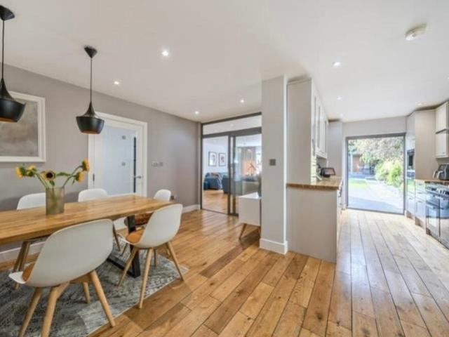Room for rent in Horn Park, Greater London