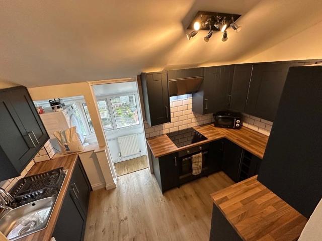 Room for rent in Lipson, Mount Wise