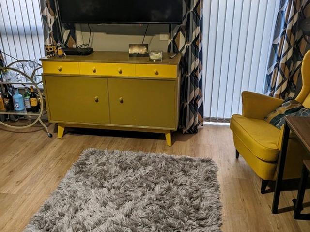 Room for rent in Falcon Lodge, Wales