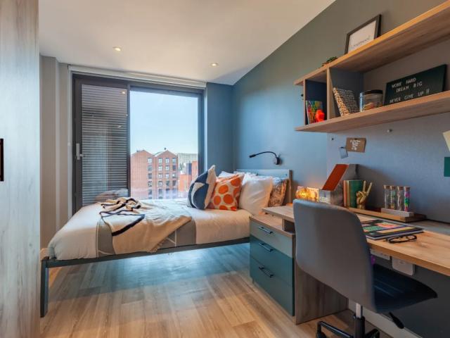 Room for rent in Ropewalks, Calderstones
