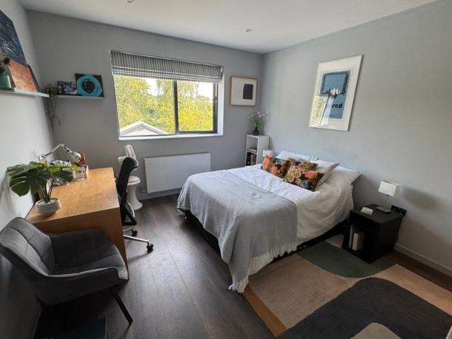 Room for rent in Brondesbury, Greater London