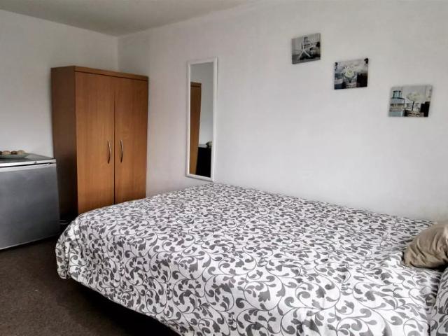 Flat for rent in London Borough of Wandsworth, Greater London