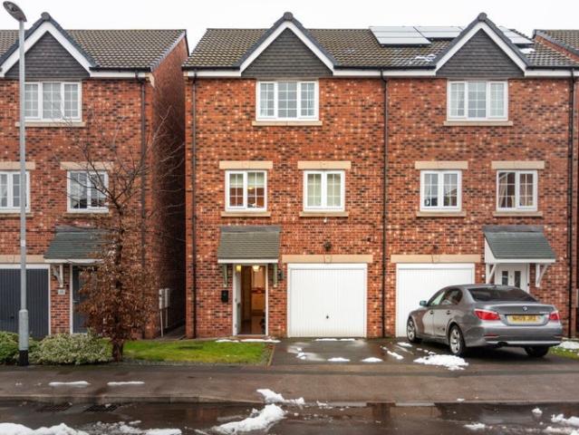 Room for rent in Robin Hood, West Yorkshire
