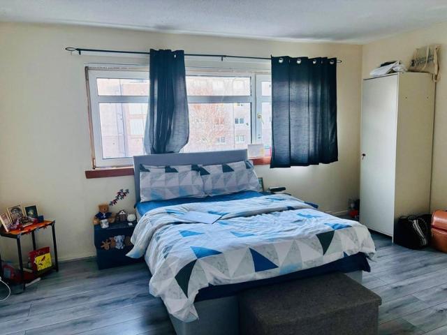 Room for rent in Govan, Scotland
