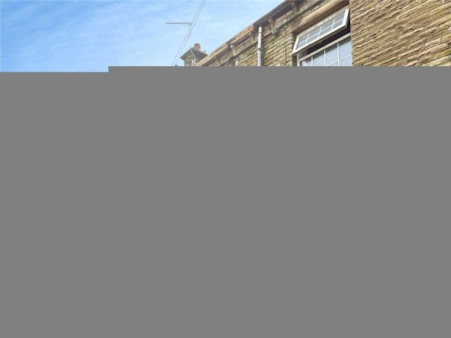 Room for rent in Armitage Bridge, West Yorkshire