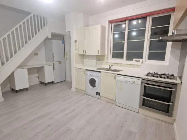 Room for rent in Whitton High Street, Greater London