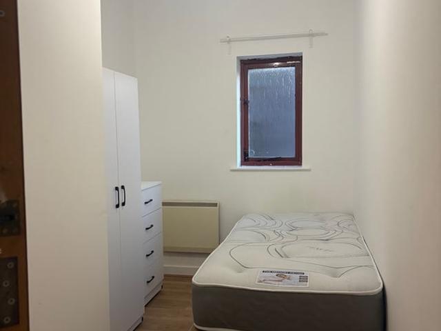Room for rent in London Borough of Lewisham, New Cross