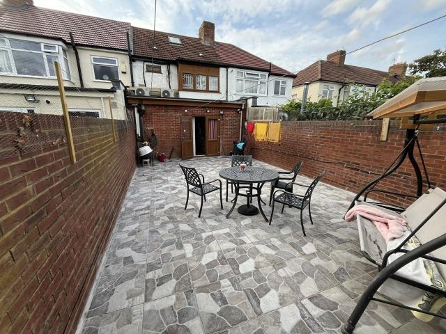 Room for rent in London Borough of Enfield, Greater London
