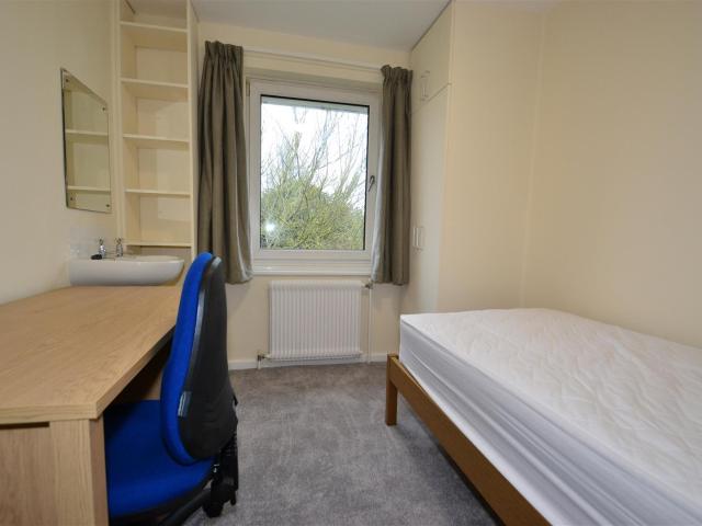 Room for rent in Henley-on-Thames, Berrick Salome