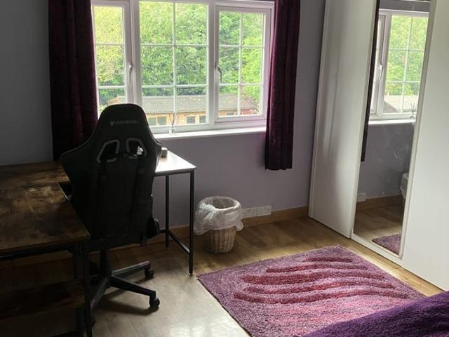 Room for rent in Stone, Baswich