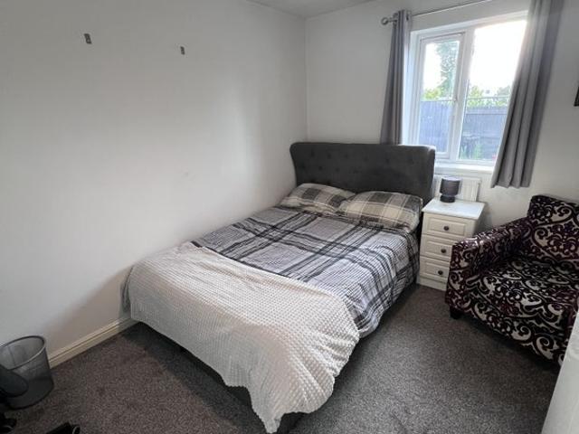 Room for rent in Baswich, Staffordshire
