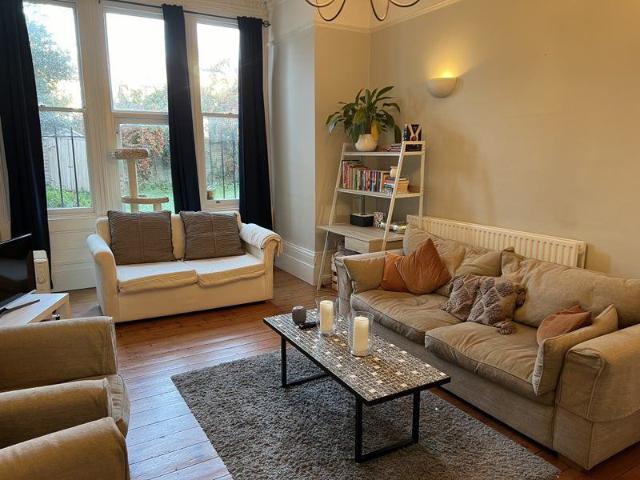 Room for rent in Balham, Greater London