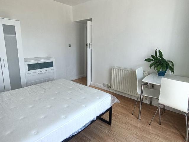 Room for rent in London Borough of Croydon, Norbury