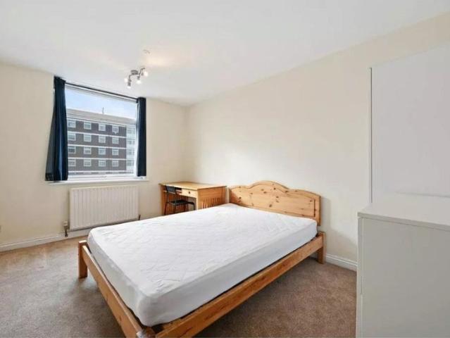 Room for rent in West Kensington, Greater London