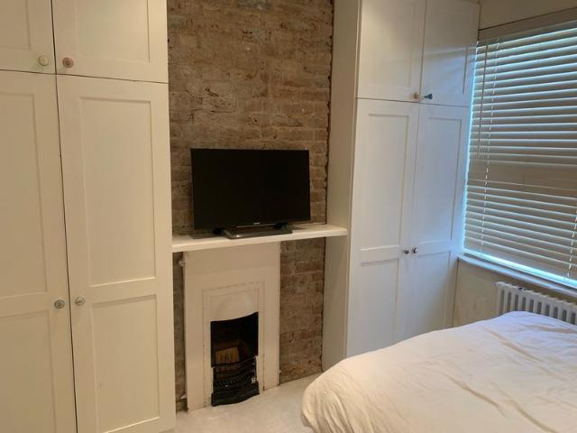 Room for rent in London Borough of Croydon, Greater London