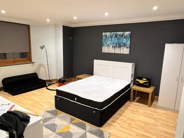 Room for rent in London Borough of Croydon, Greater London