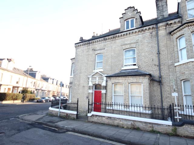 Room for rent in High Field, York