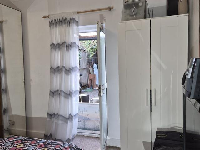 Room for rent in Brondesbury Park, Greater London