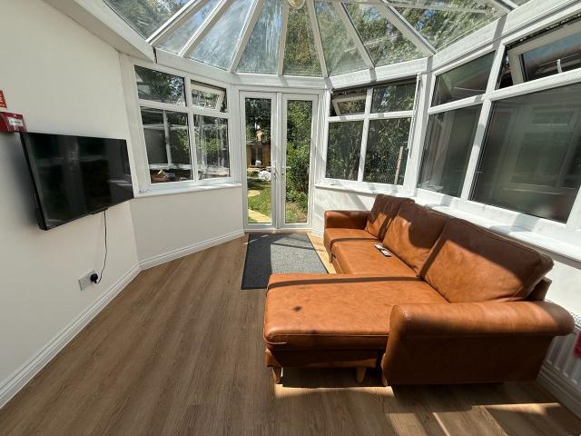 Room for rent in Wallington, Greater London