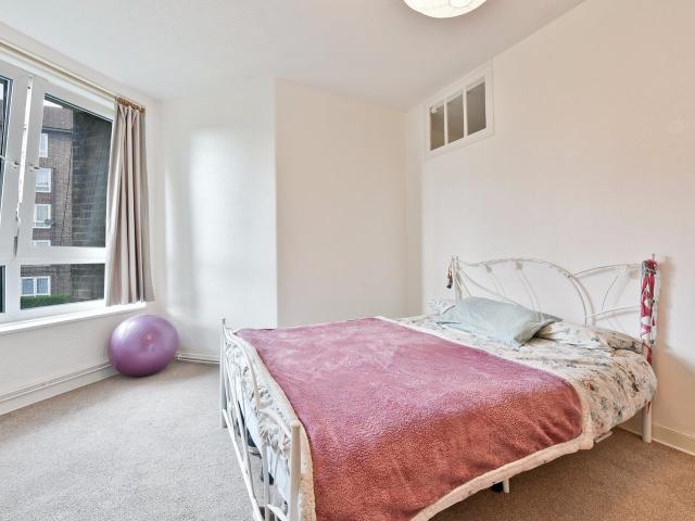 Room for rent in Walworth, Greater London